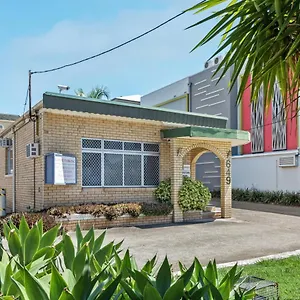 https://paramount-motel.queenslandhotels.net